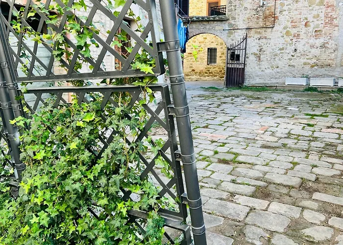 Assisi, Angolo Di Matilde 페트리냐노